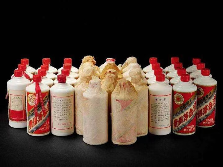 鼓楼日照岚山回收酒价格哪里回收(附近上门回收茅台酒）?